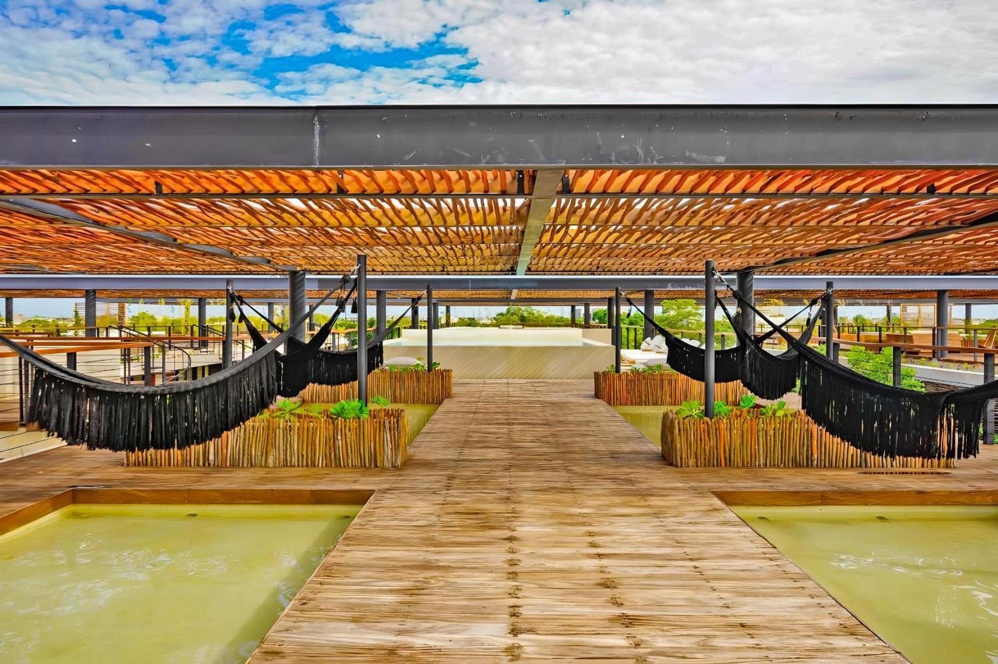 Amplio Y Maravilloso Con Piscina Privada En By Yeah