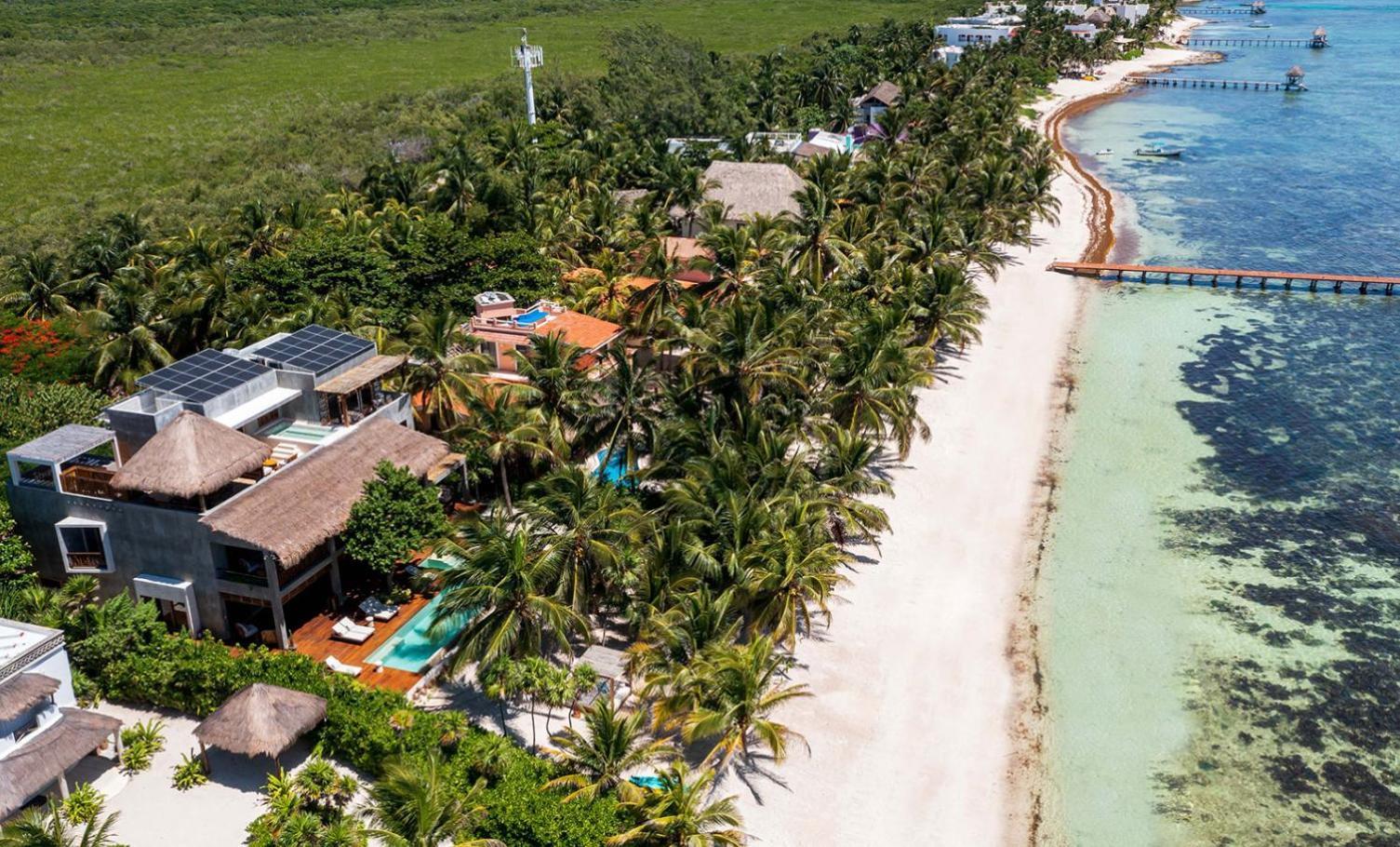 Beachfront Tankah 3 For 18 Guests! Villa Tulum