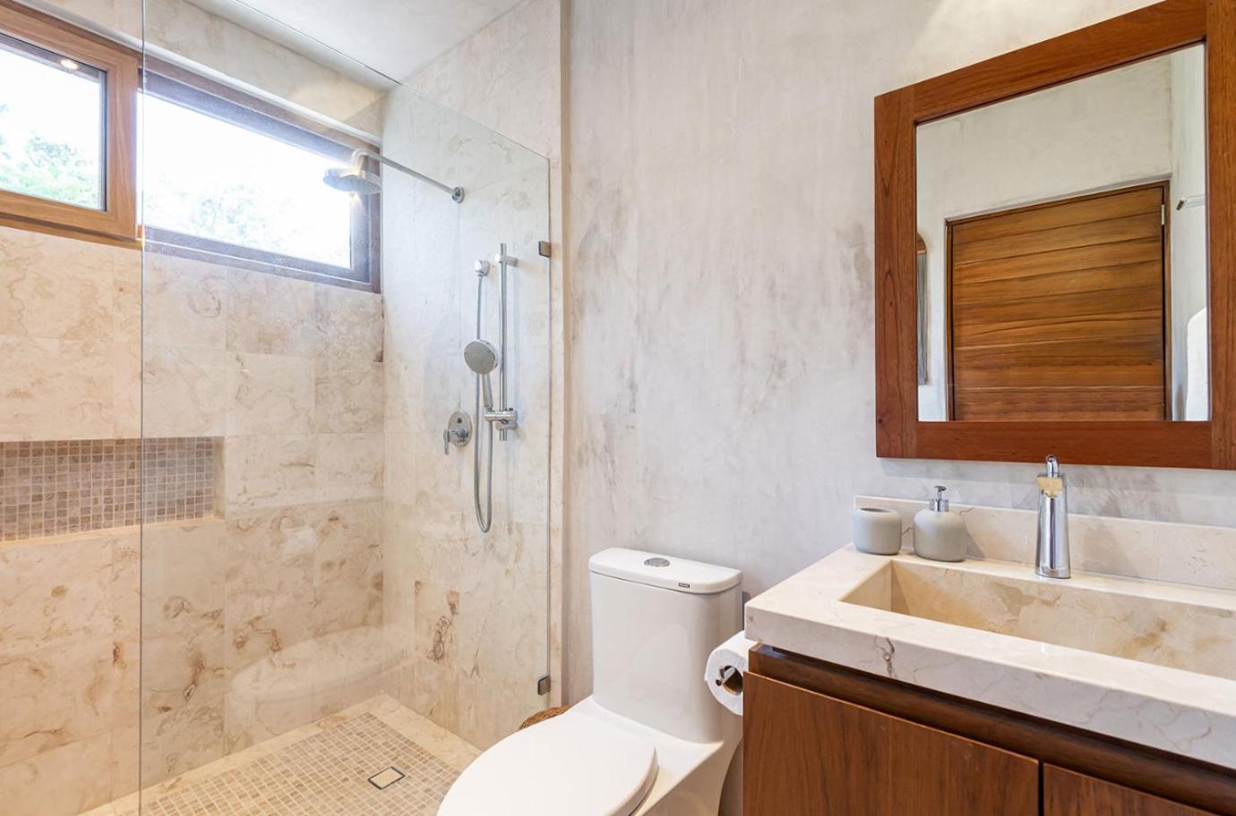 Beachfront Tankah 3 For 18 Guests! Villa Tulum