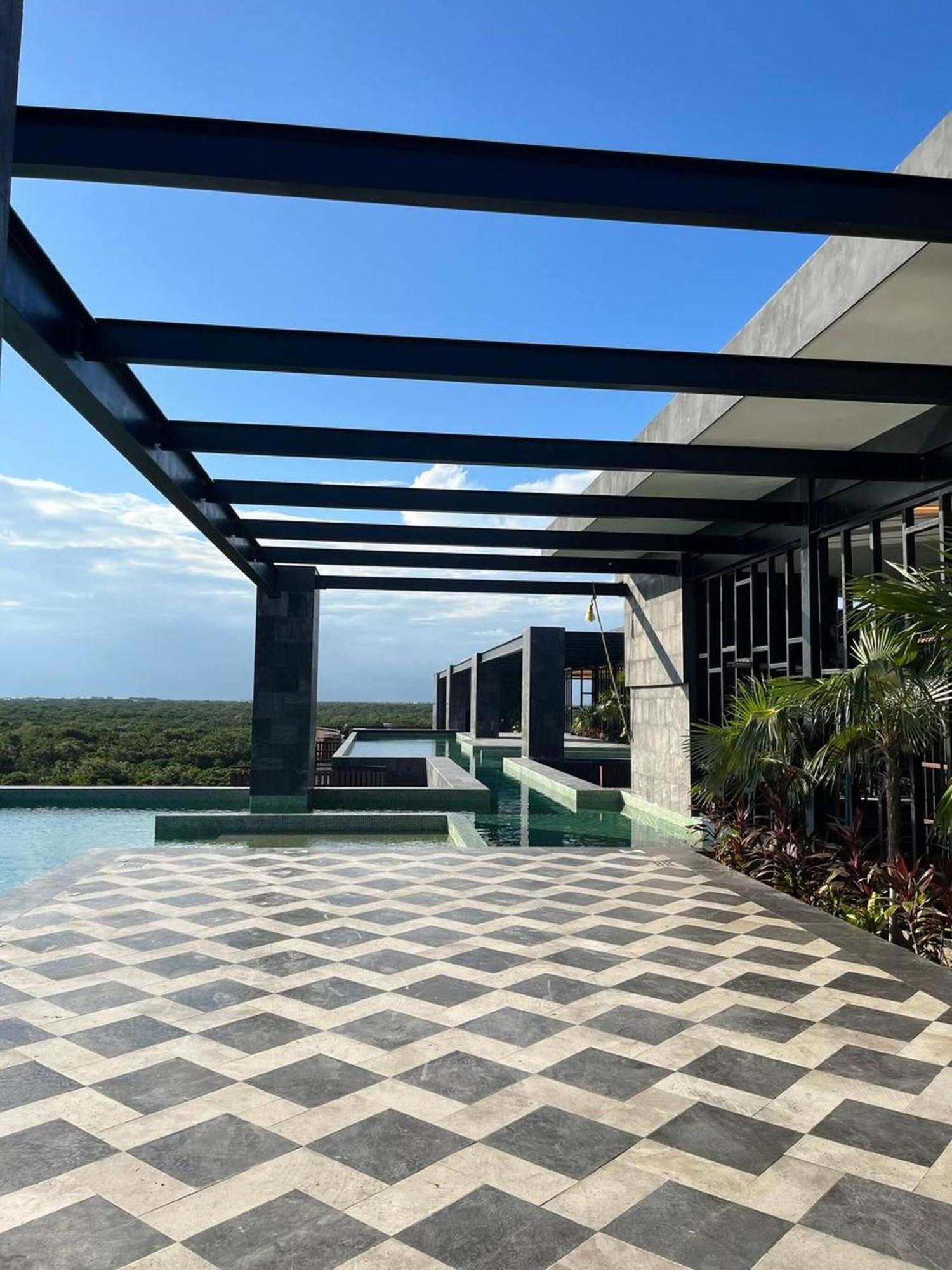 Unique Rooftop Sea View Walking To The Apartment *