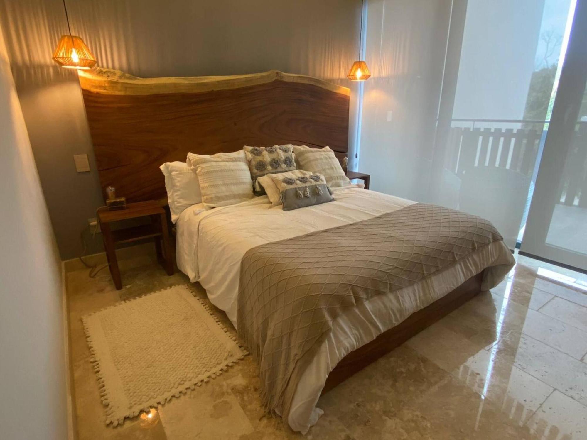 Unique Rooftop Sea View Walking To The Apartment *