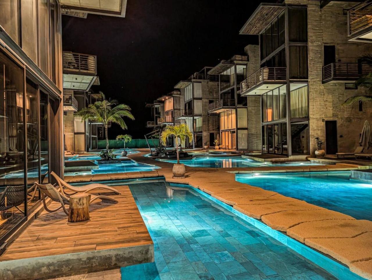 Luxury Loft - Jacuzzi, Gym, Sauna, Infinity-pool, Jungle View Apartment *