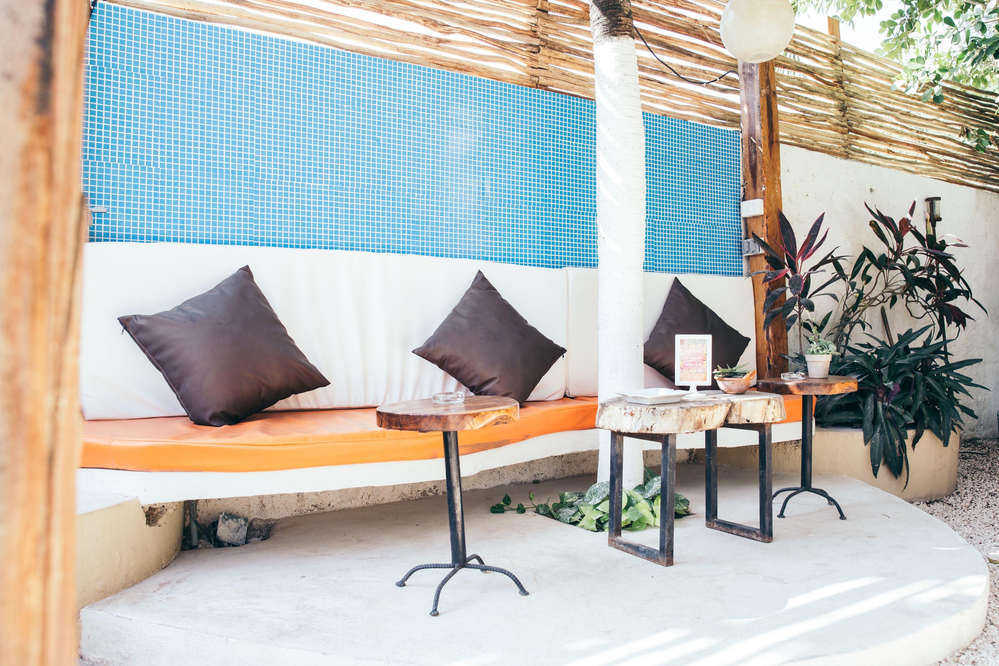 Teetotum Hotel