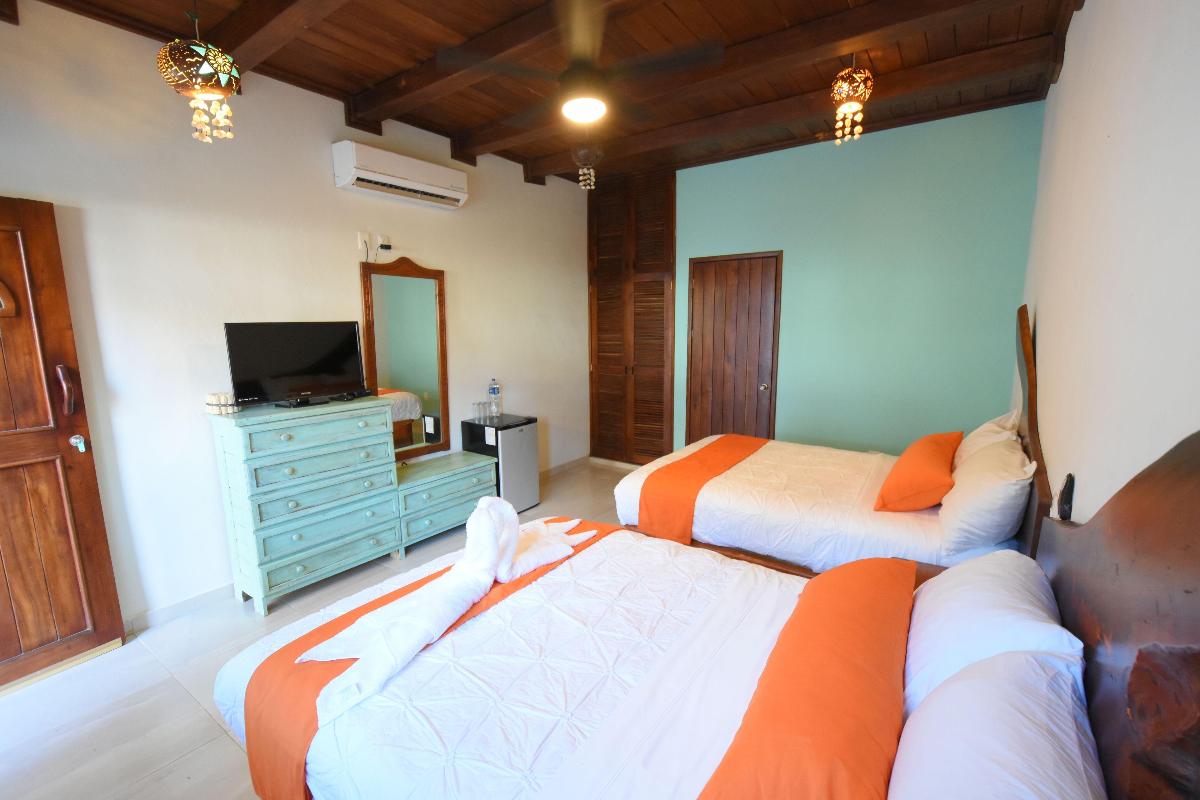 Hacienda Dos Ojos 4*