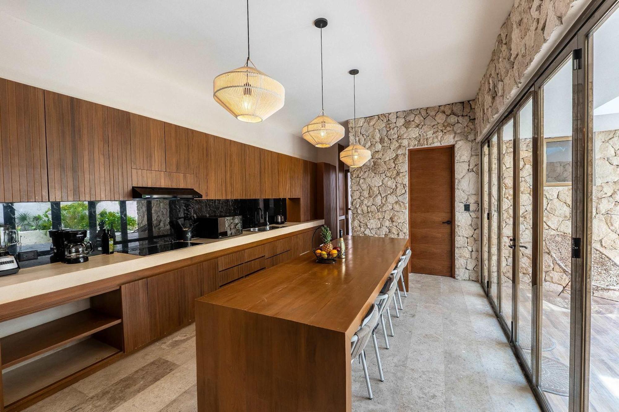 Villa Chic 6br Dual With 4 Private Pools & Concierge