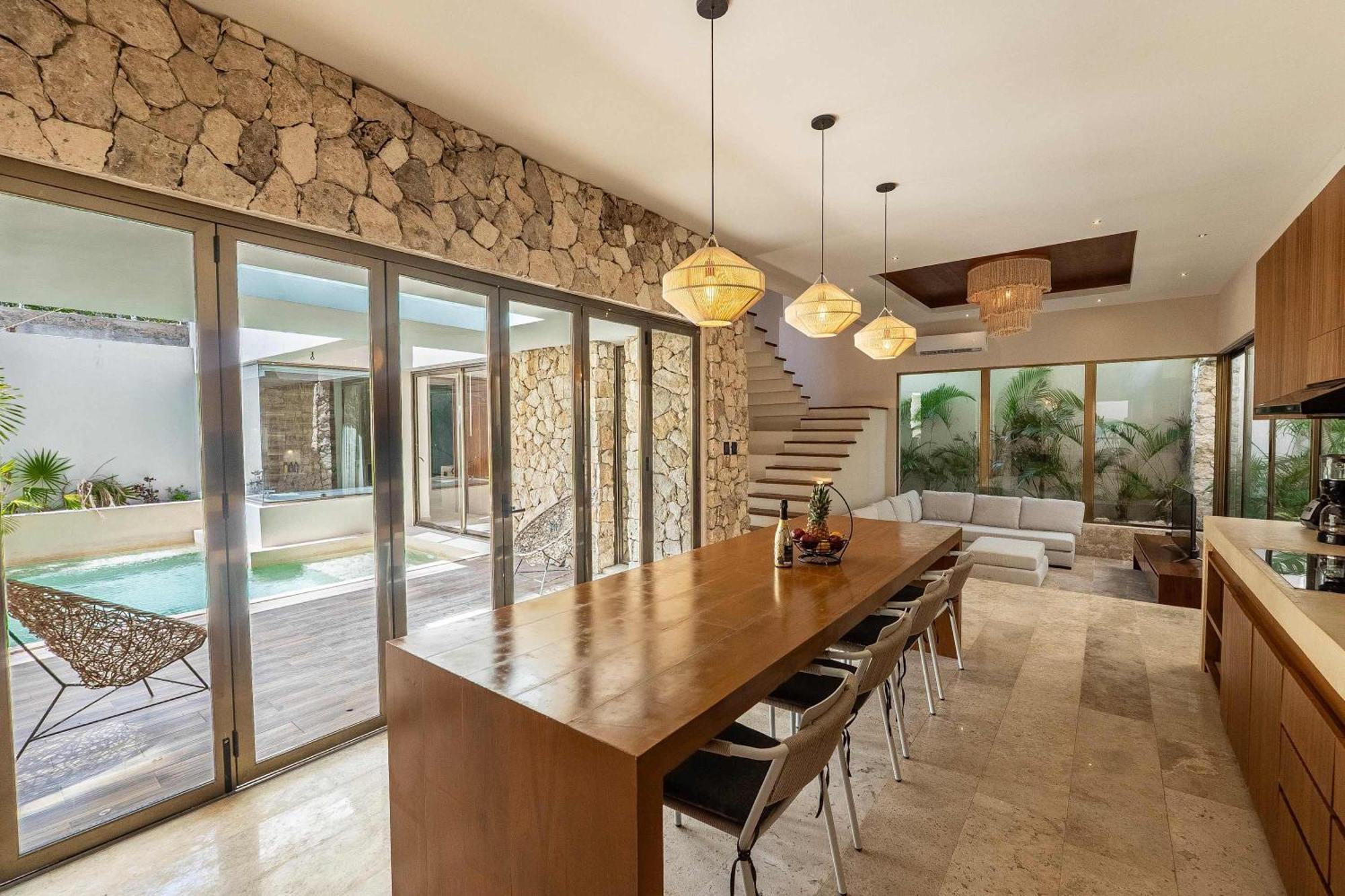 Chic 6br Dual With 4 Private Pools & Concierge Villa *