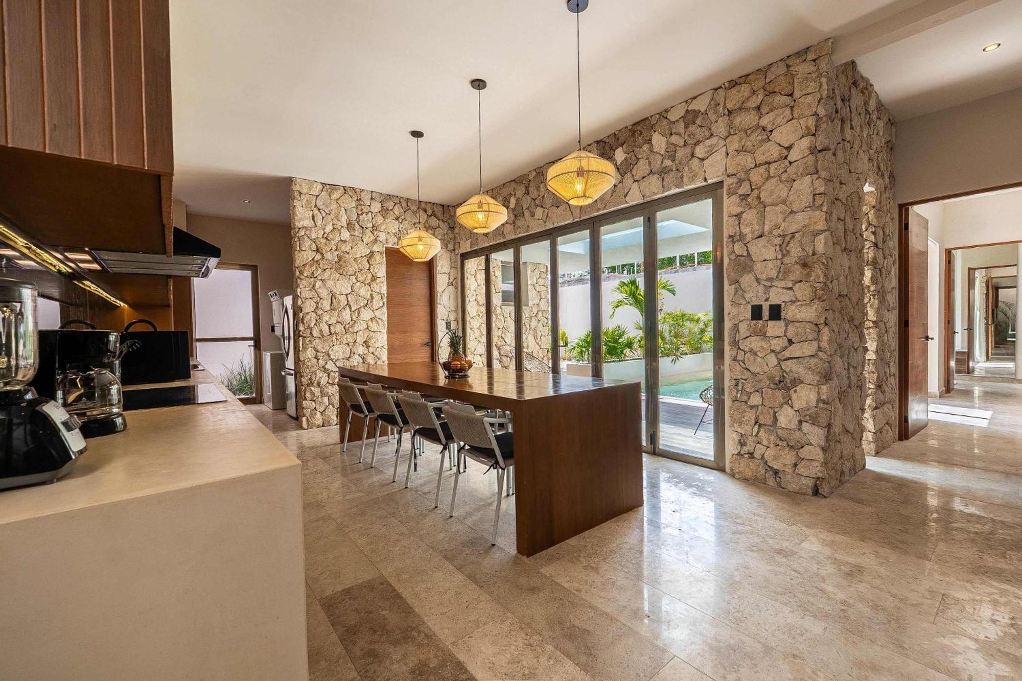 Chic 6br Dual With 4 Private Pools & Concierge Tulum