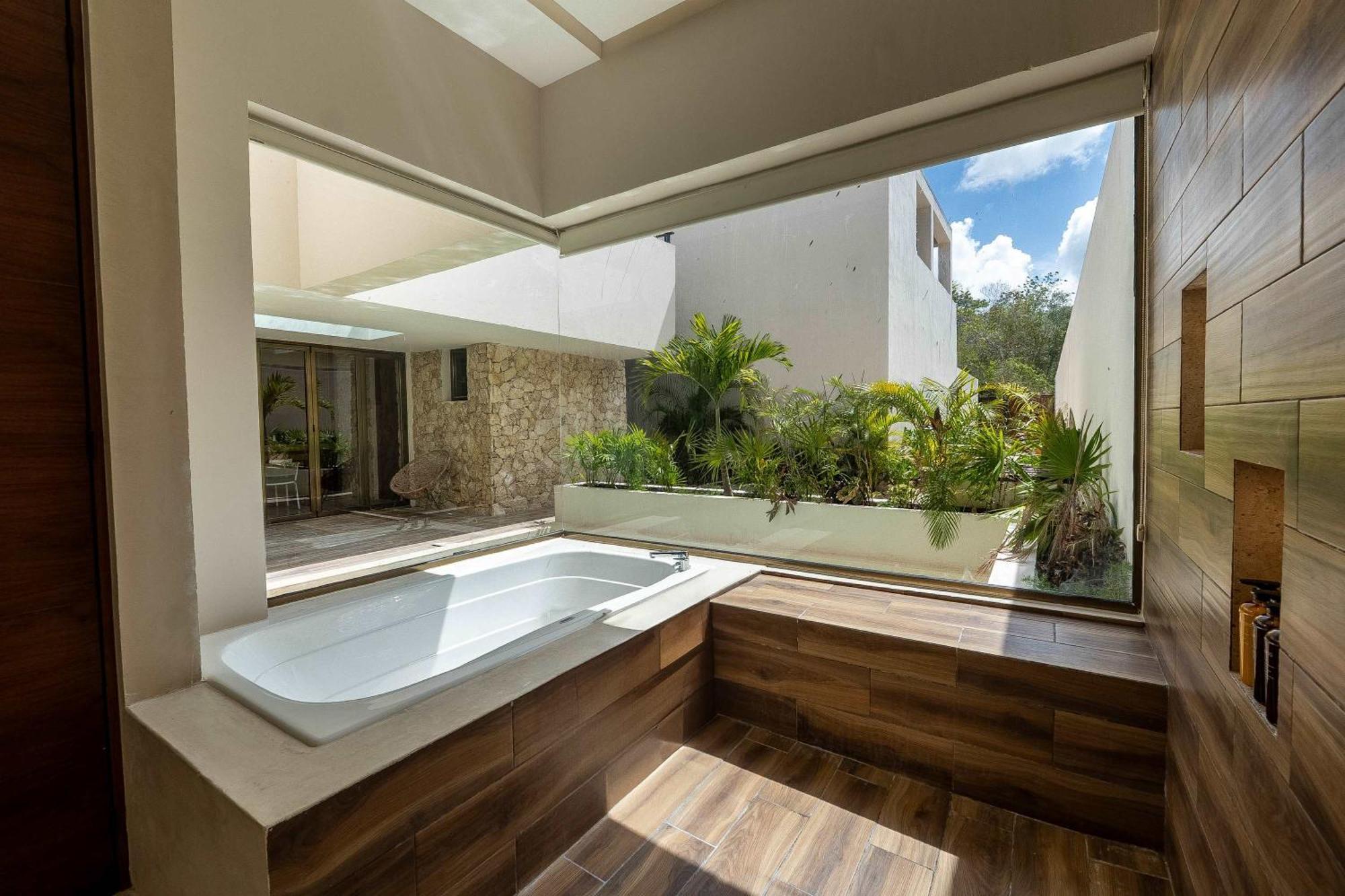 Chic 6br Dual With 4 Private Pools & Concierge * Tulum