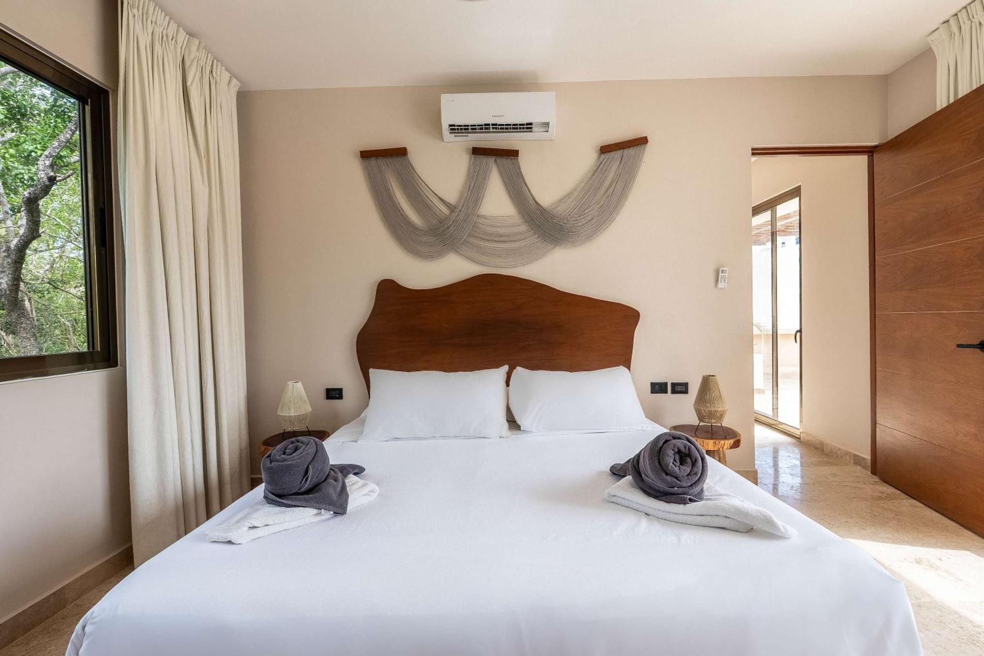 Villa Chic 6br Dual With 4 Private Pools & Concierge