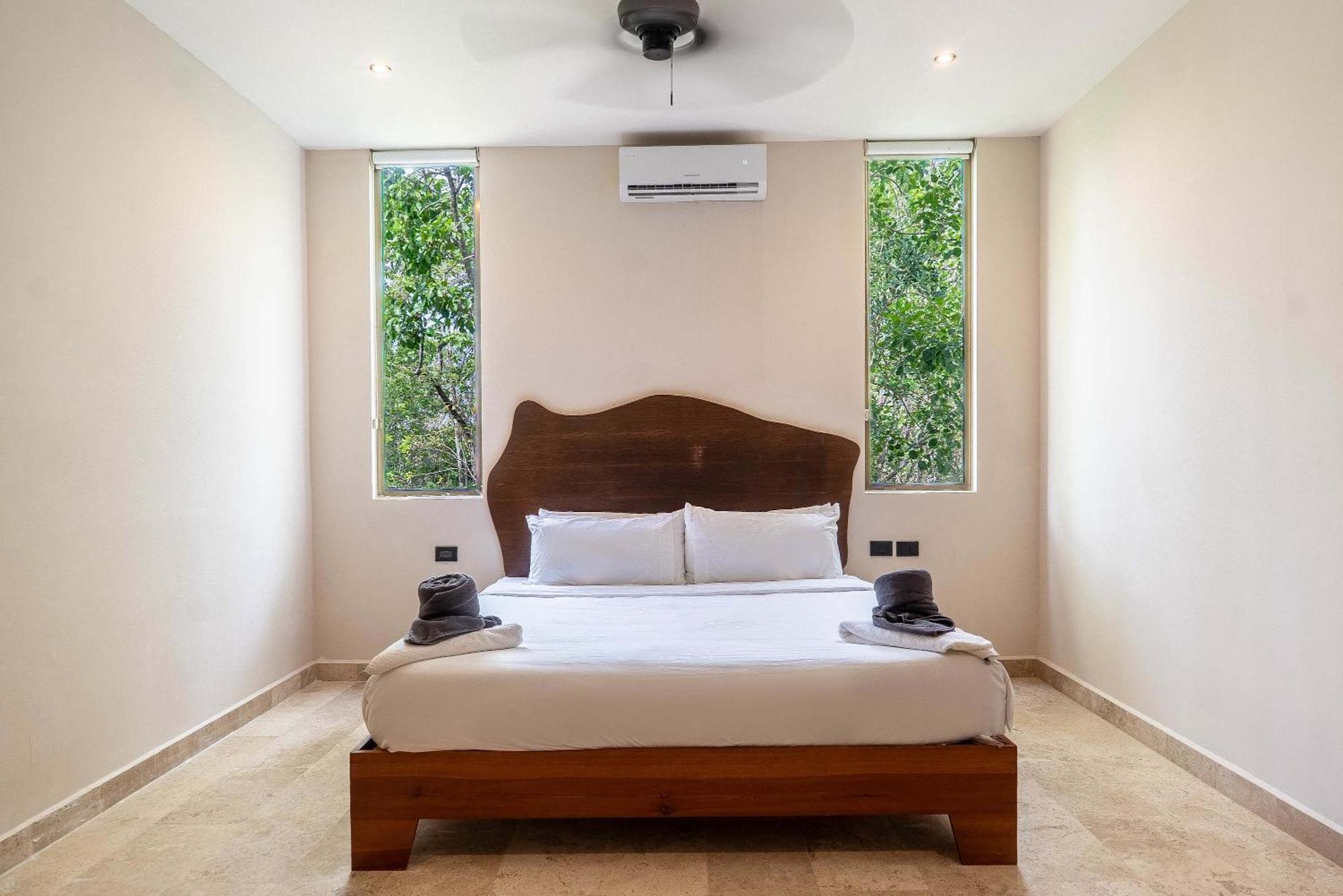 Villa Chic 6br Dual With 4 Private Pools & Concierge