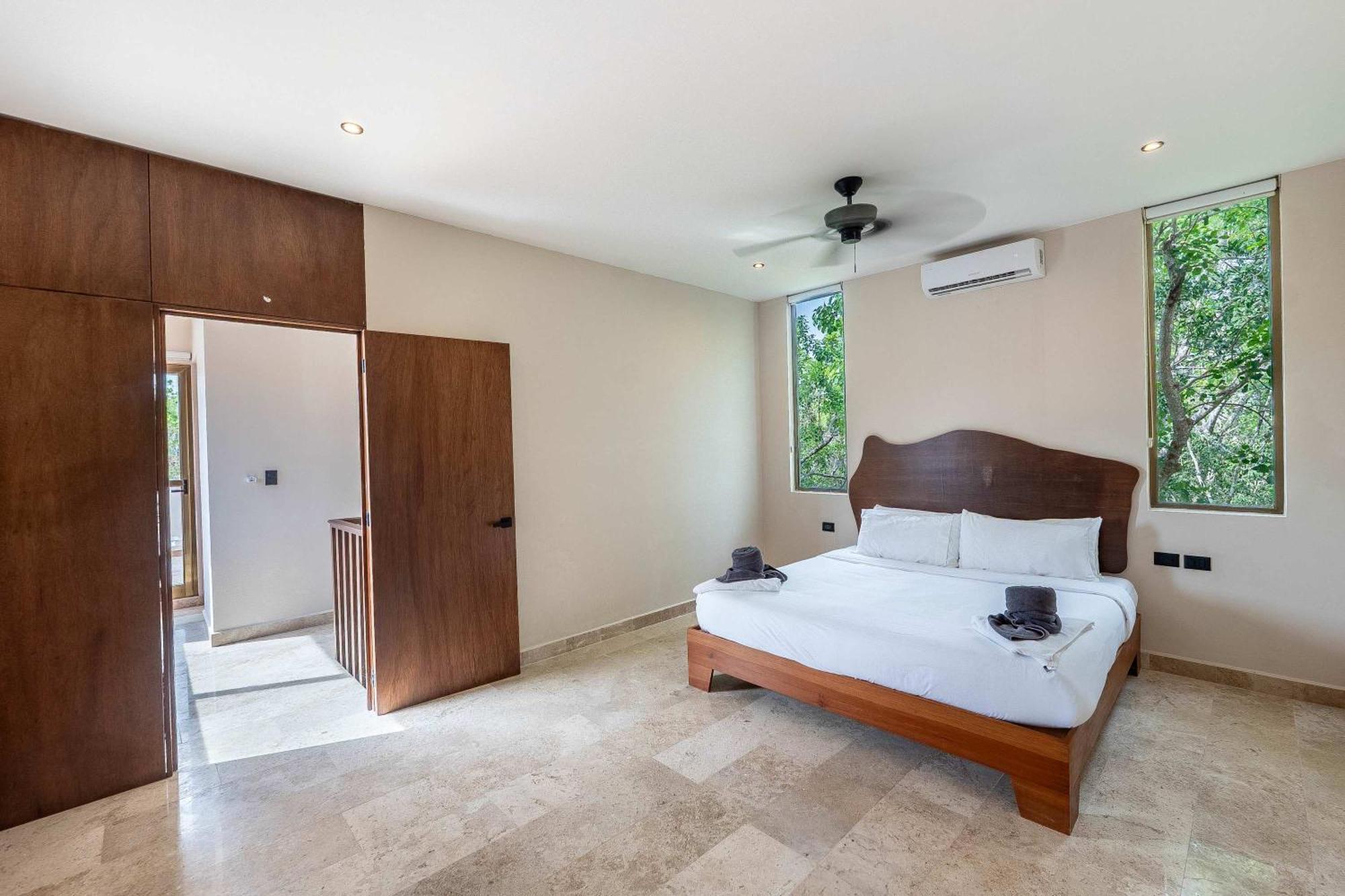 Villa Chic 6br Dual With 4 Private Pools & Concierge