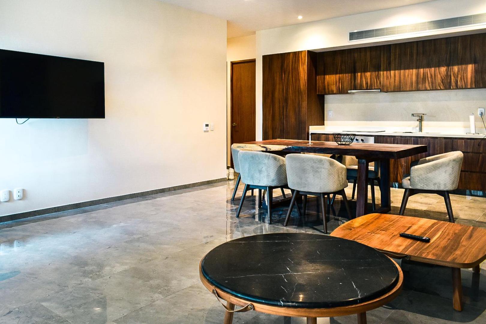 Mistiq Aparthotel 3*