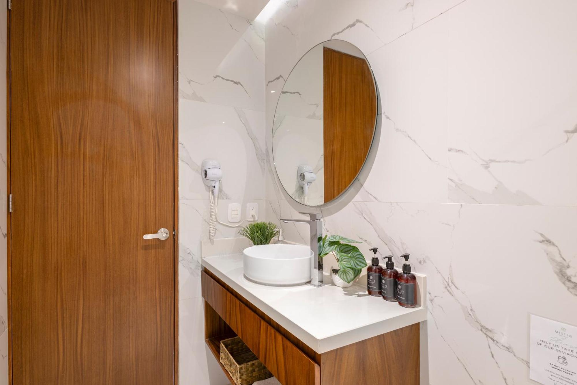 Mistiq Aparthotel 3*