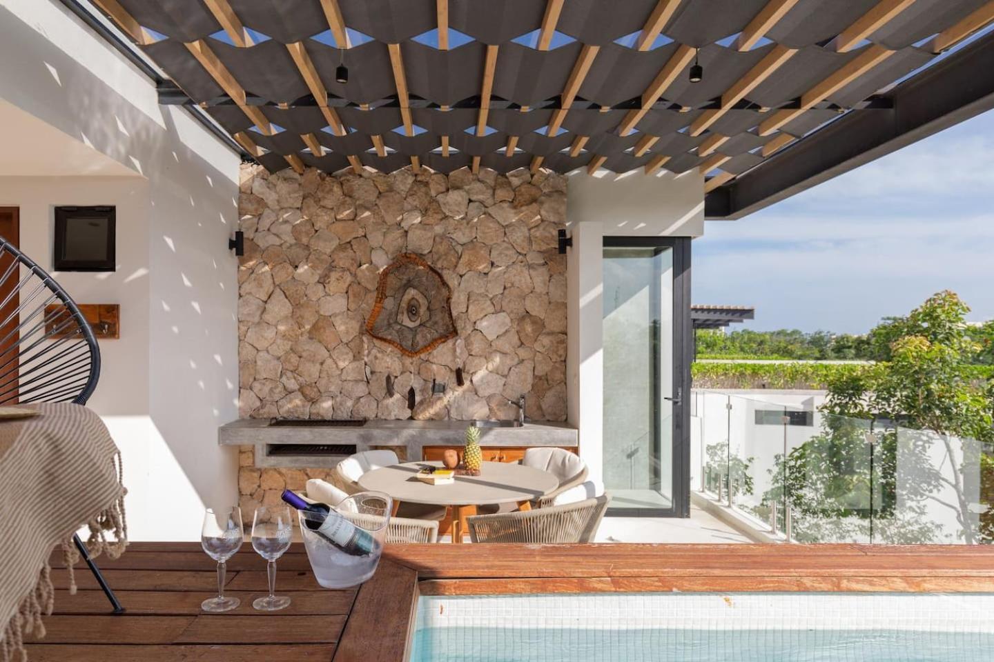 Ixchel Luxury Ph Priv Rooftop Pool 150 Wifi