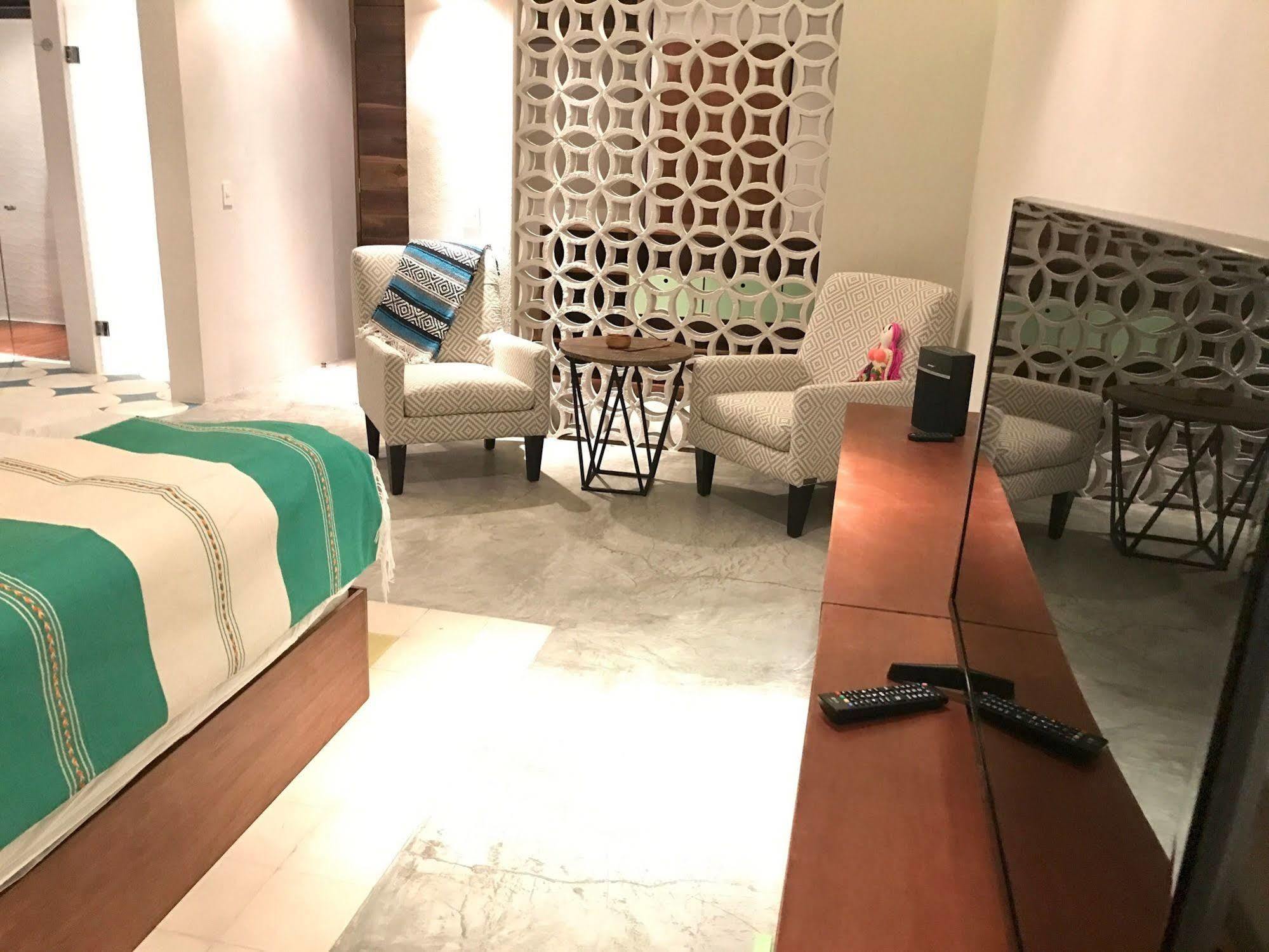 O' Adults Only Hotel