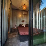 Primitive Selfcheck-in Adults Only Pensión