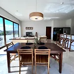 Amazing Luxury Penthouse With Sunset,Sunrise View, Private Jacuzzi And Rooftop Pool