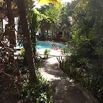 & Gardens Hotel 3*