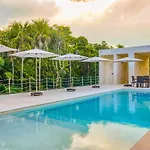 Tao Santamar F-204 Hotel
