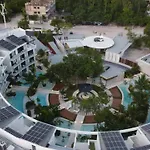 Central Park Lagunas By Sandy Powerful