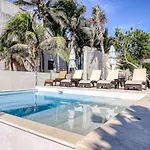 Tao Santamar F-204 Hotel