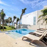Tao Santamar F-204 Hotel
