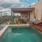 Stylish & Luxury Penthouse & Apartment, Private Pool, Private Hot Tub, Terrace And Roof At Jungle *