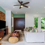 Luxury Private 3bed Villa, Garden, Pool,security Villa *