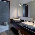 Villa Luxury Private 3bed Villa, Garden, Pool,security *