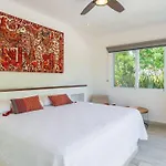 Villa Luxury Private 3bed Villa, Garden, Pool,security Tulum