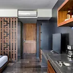 Modern Jungle Boutique W/ Amazing Amenities Apartamento