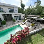 Xaha Villas Suites & Golf Resort