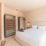Luum Zama Private Pool, Chef, Mins To Beach
