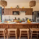 The Savia House - Rooftop & Gym Holiday home *