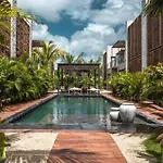 Toh1, Downtown Tulum