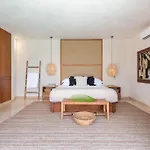 Villa La Privada Villa, Aldea Zama,