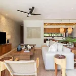 La Privada Villa, Aldea Zama, Villa