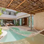 La Privada Villa, Aldea Zama, Villa *