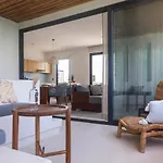 Ave Del Paraiso Ph - 3-Bedrooms And A Pool