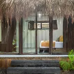 Hotel Pal Mar Glamtainer *