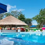 Colorbox Beds And Hostel Tulum