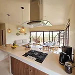 Apartamento Private Rooftop Penthouse With Pool, Bbq & Jungle View *