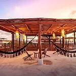 Private Rooftop Penthouse With Pool, Bbq & Jungle View *