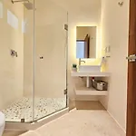 Apartamento Private Rooftop Penthouse With Pool, Bbq & Jungle View *