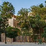 Beyond Amazing 3Bd 2Br/ Balcony