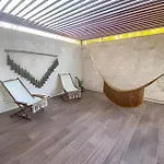 Holiday home Exclusive Building Infinity Pool And Gym Restaurants And Bar District Nearby