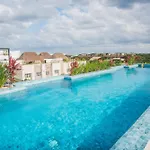 Downtown Penthouse With Private Pool, Rooftop Pool And Gym, Short Distance From Beaches, Restaurants & Nightlife