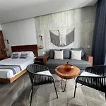 Iik: Stylish Retreat In Tulum's Heart Apartment