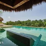 2 Rec. | Roof C/infinity Pool + Jacuzzi | Amplio *