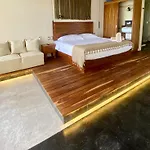 & Departamentos Adora *